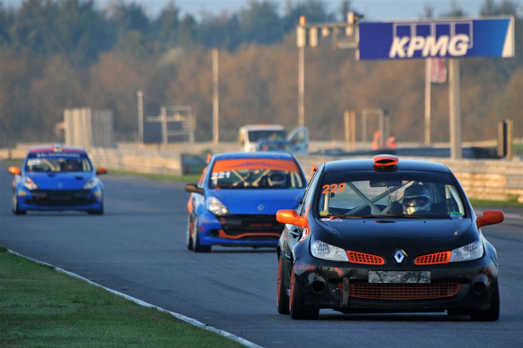 Sally Racing med bil nummer 22 vandt distancemesterskabet, og en af dets kørere – Kristian Jepsen – tog titlen i division 2.
(Foto: Morten Alstrup)